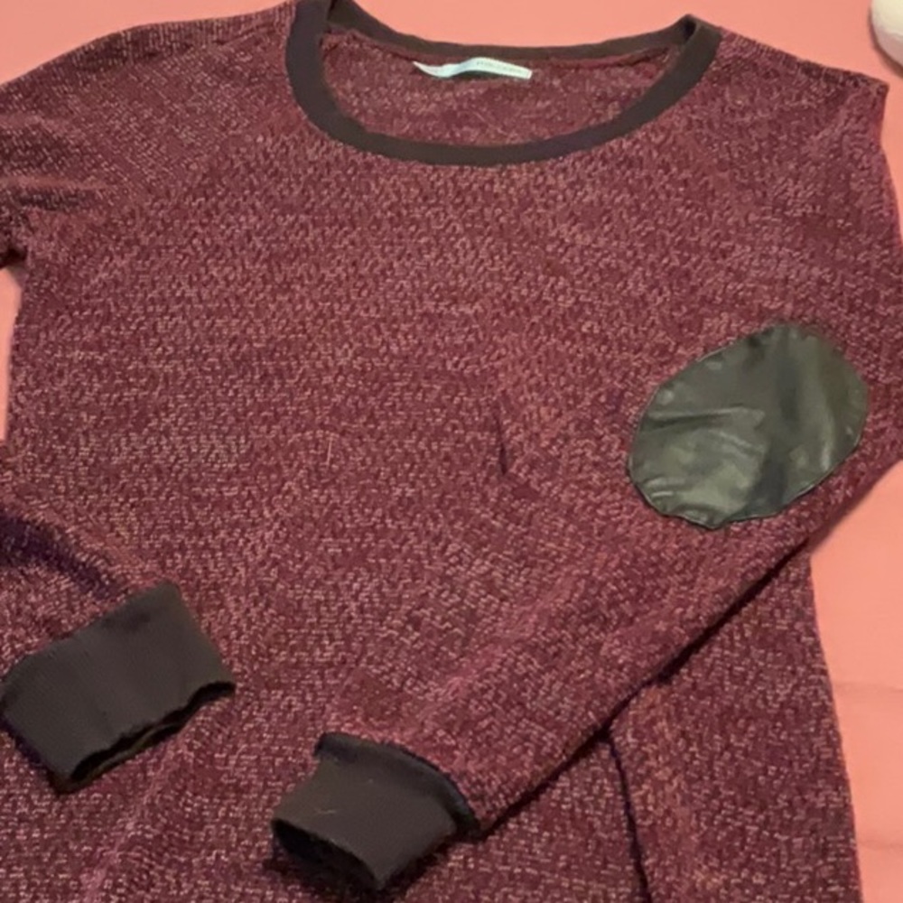 Maurice’s size small sweater